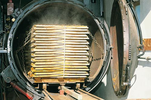 Bester Holzschutz durch fachgerechte Kesseldruckimprägnierung